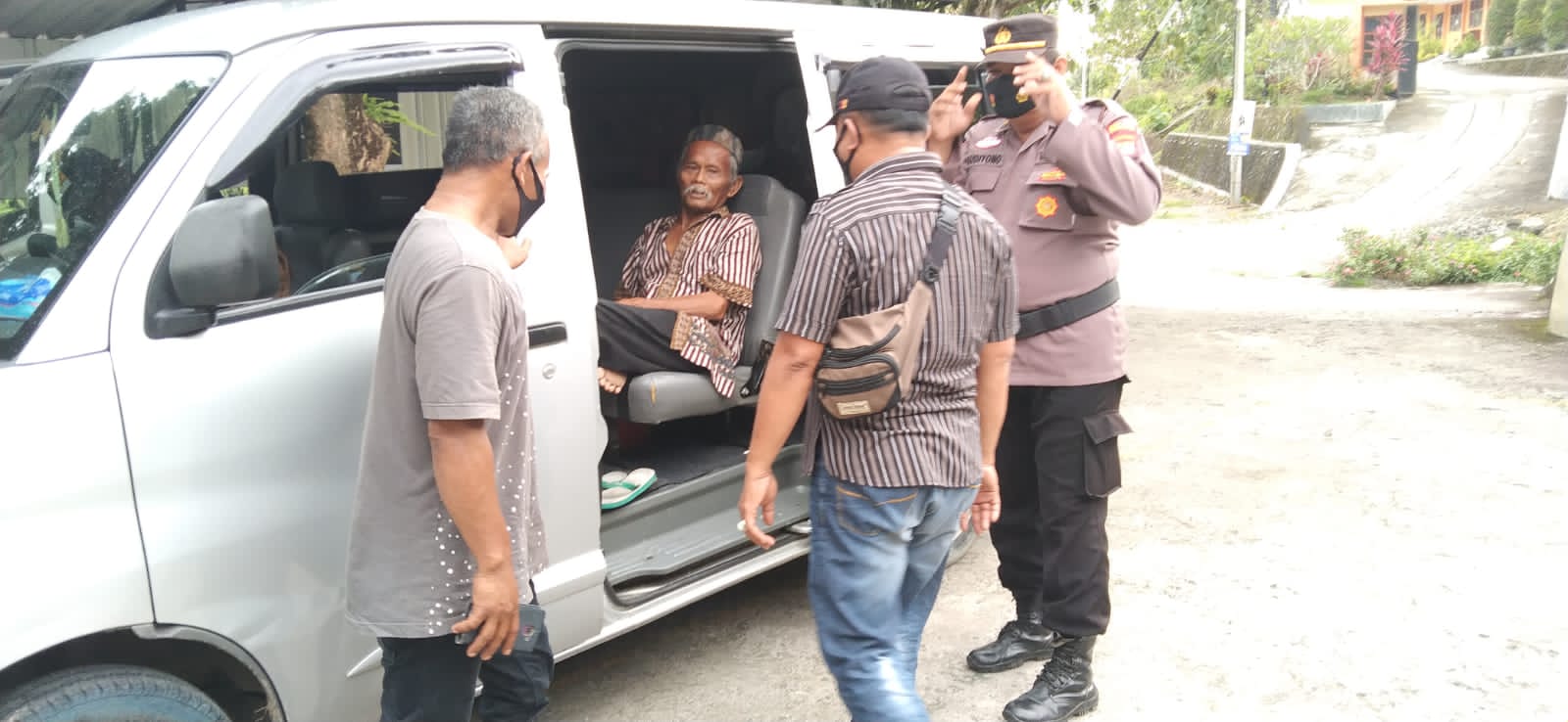 Tinggalkan Rumah,Lansia Ini  Akhirnya Ditemukan Di Hargorejo